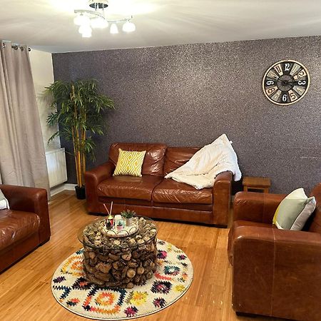 Tony'S Court Beautifully Furnished 2 Bedrooms Apartment Edgware Exterior photo